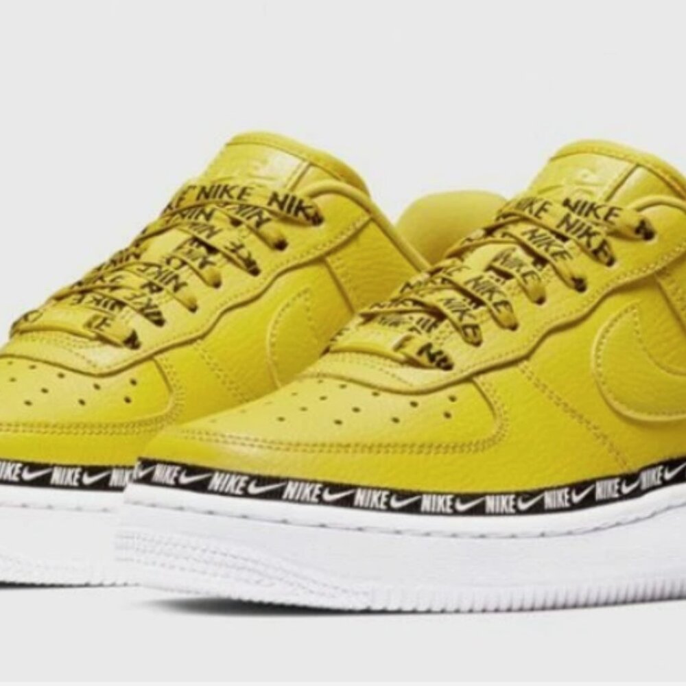 Nike Air Force 1 07 SE PRM Yellow - Picture 3 of 10